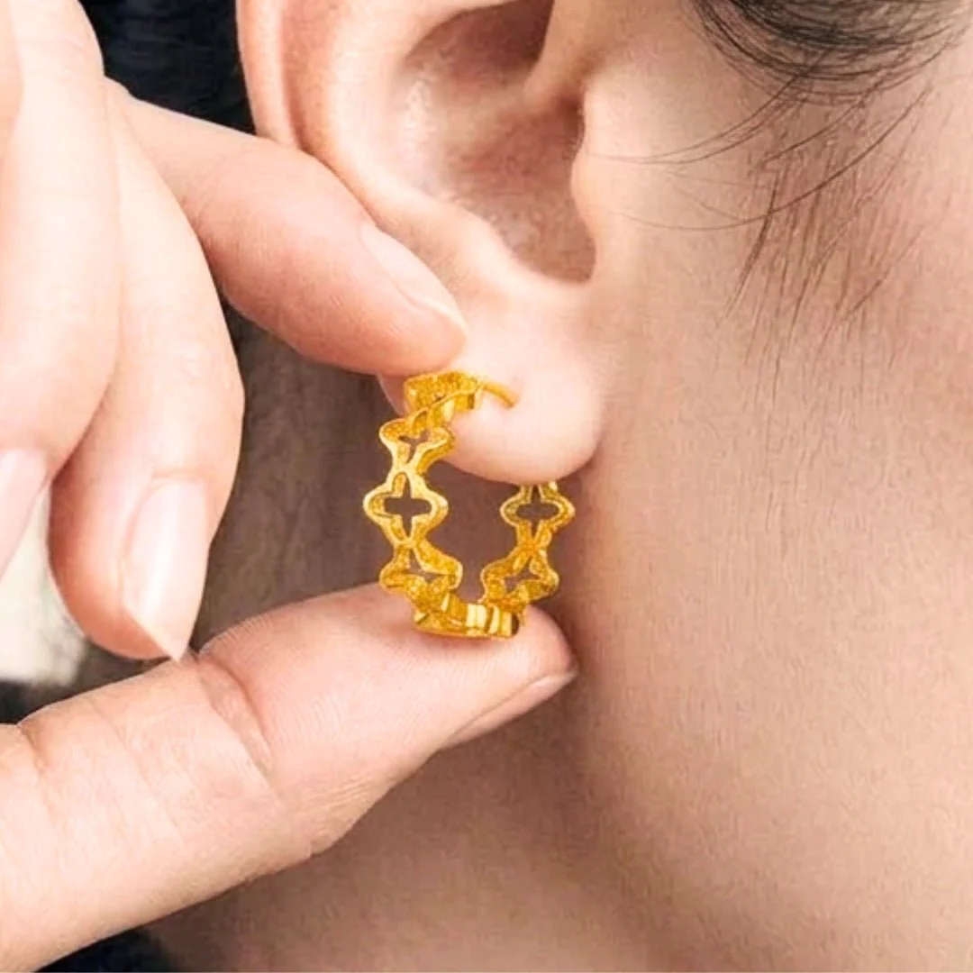 916 Gold Clover Hoop Earrings - Image 2